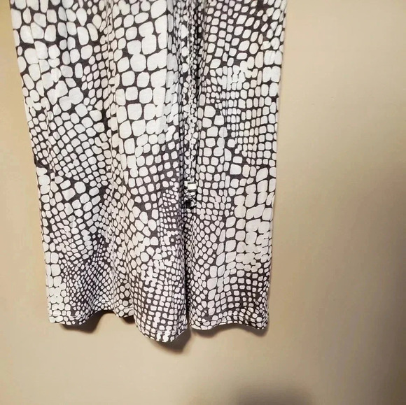 Ecko Red by Ecko Unltd Women's Size Small Dress Gray White Spaghetti Strap - Picture 3 of 8